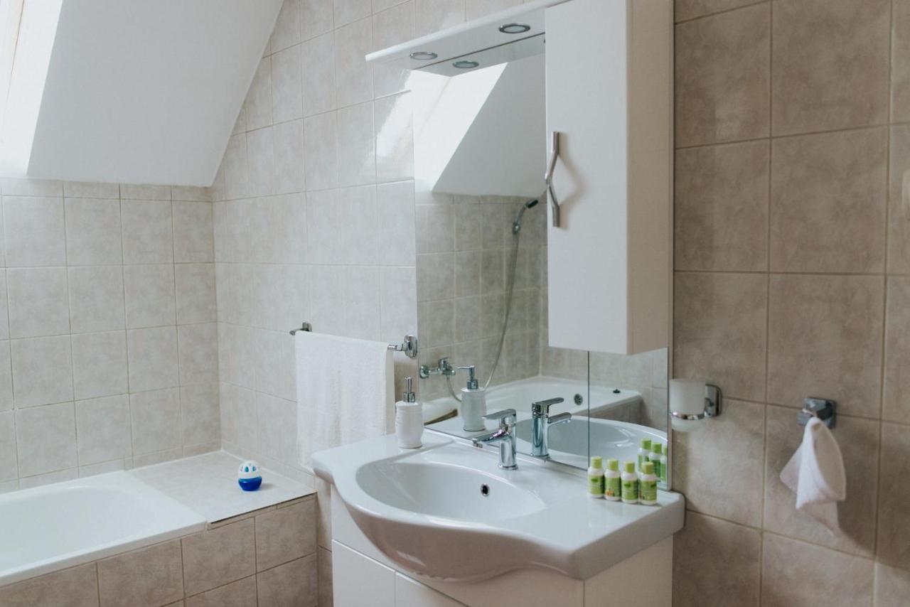 Apartament Lotus Apartman Odorheiu Secuiesc Zewnętrze zdjęcie