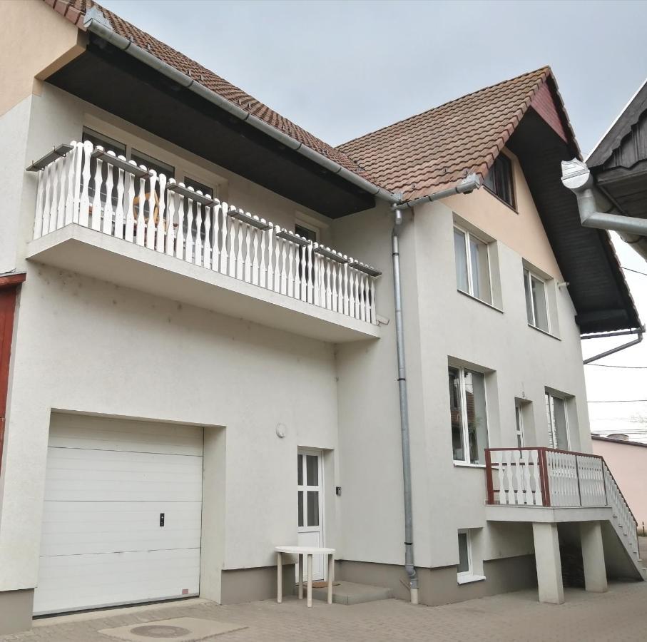 Apartament Lotus Apartman Odorheiu Secuiesc Zewnętrze zdjęcie